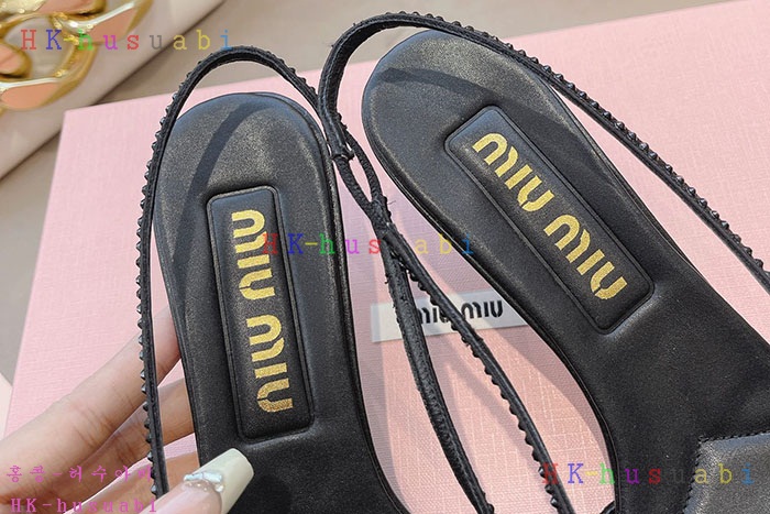 NEW 미우미우 신발 신상 MU 557025