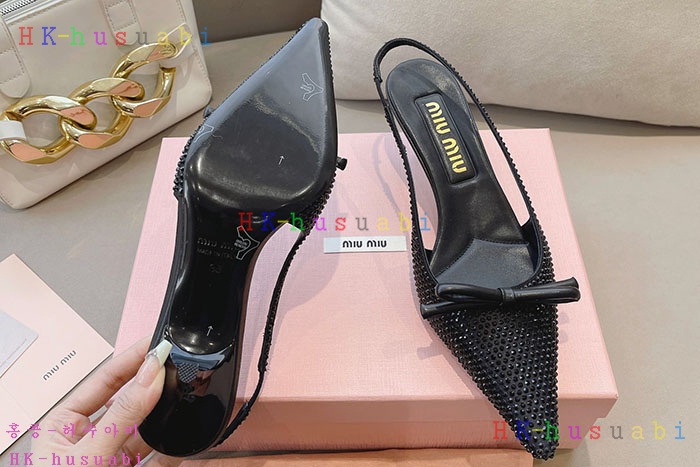 NEW 미우미우 신발 신상 MU 557025