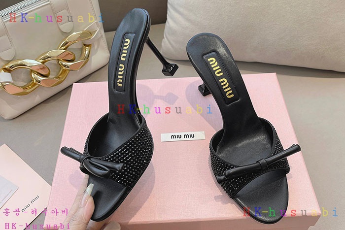 NEW 미우미우 신발 신상 MU 557015