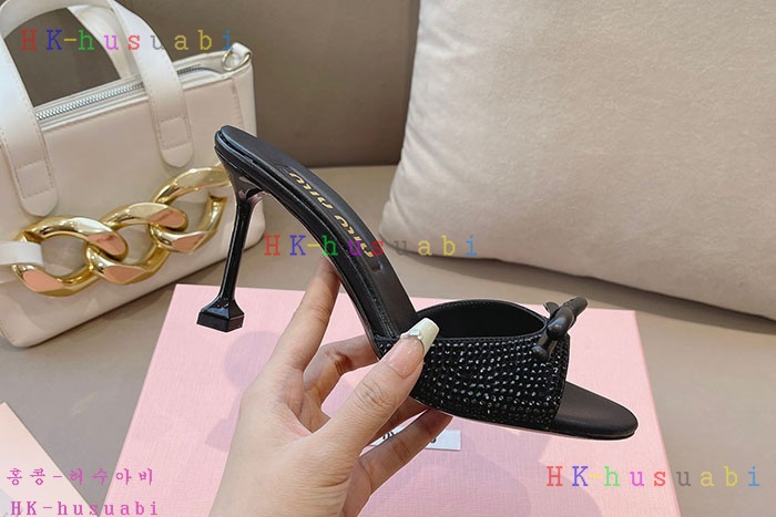 NEW 미우미우 신발 신상 MU 557015