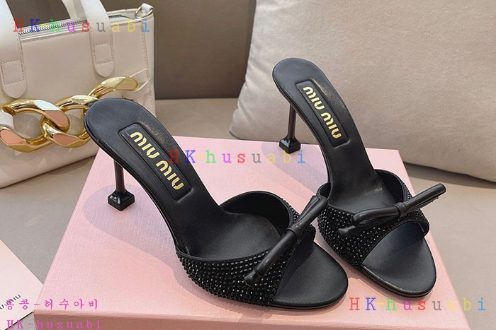 NEW 미우미우 신발 신상 MU 557015