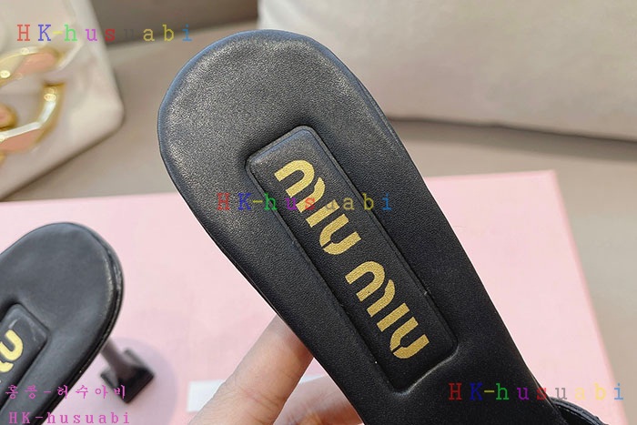 NEW 미우미우 신발 신상 MU 557015