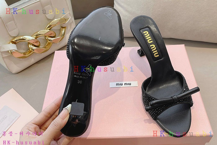 NEW 미우미우 신발 신상 MU 557015