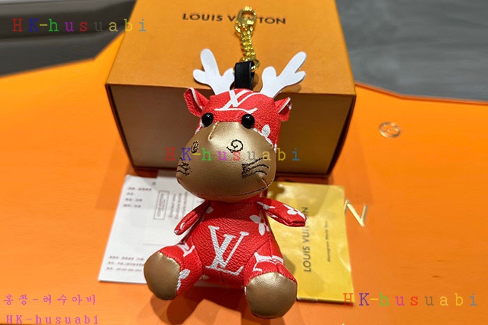 NEW 루이비통 키링 백참 신상 LV 4417015