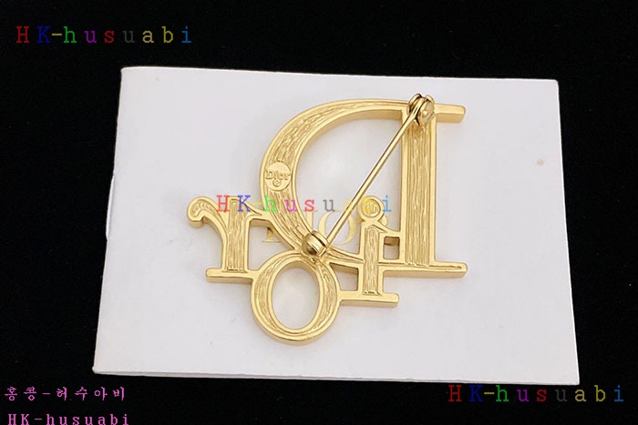 NEW 디올 브로치 신상 DR 6692250