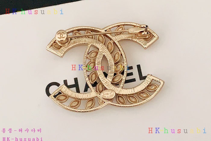 NEW 샤넬 브로치 신상 C  2408839