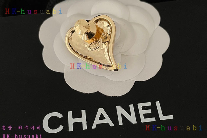 NEW 샤넬 브로치 신상 C  2408844