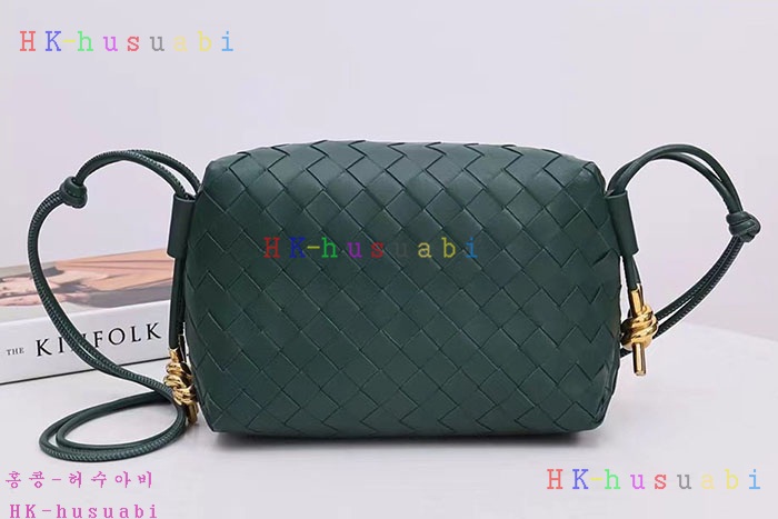 ★미러급★보테가 베네타 스몰 루프 카메라 백 717520-2