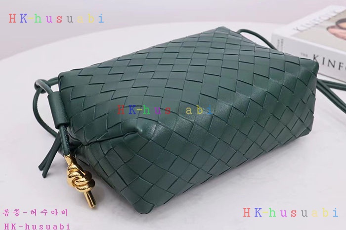 ★미러급★보테가 베네타 스몰 루프 카메라 백 717520-2
