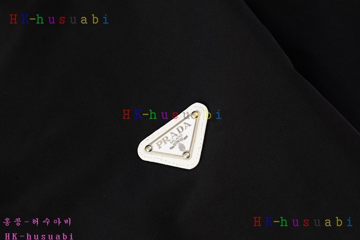 NEW 프라다 후드집업 신상 P 668047