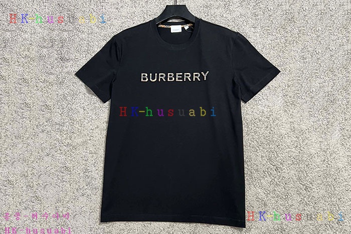 NEW 버버리 반팔티 신상 B 690804