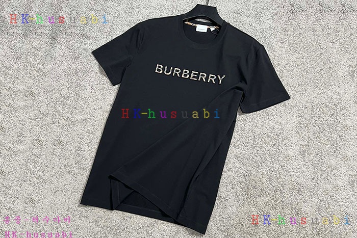 NEW 버버리 반팔티 신상 B 690804