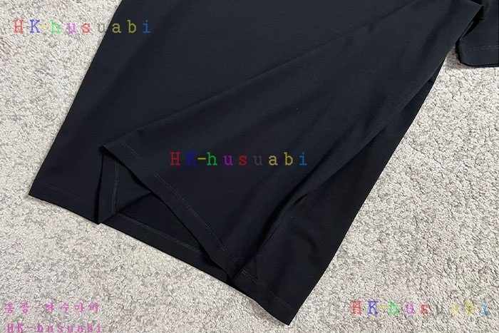 NEW 버버리 반팔티 신상 B 690804