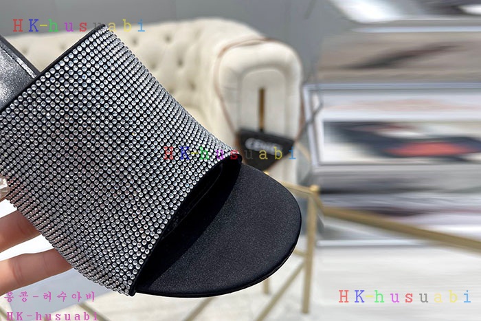 NEW 지방시 신발 신상 GV  3250001