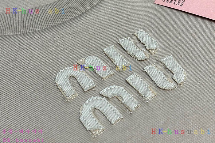 NEW 미우미우 반팔티 신상 MU 669050