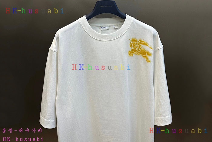 NEW 버버리 반팔티 신상  B 674407