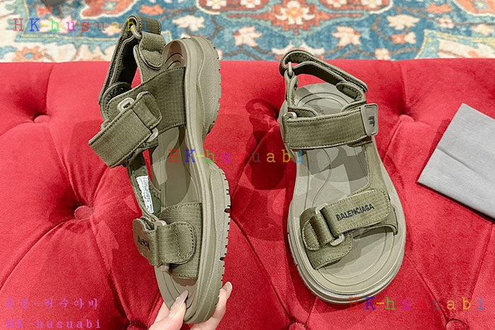 NEW 발렌시아가 신발 신상 B 3525016