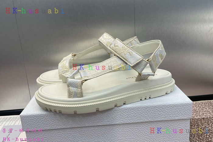 NEW 디올 신발 신상 DR 599512