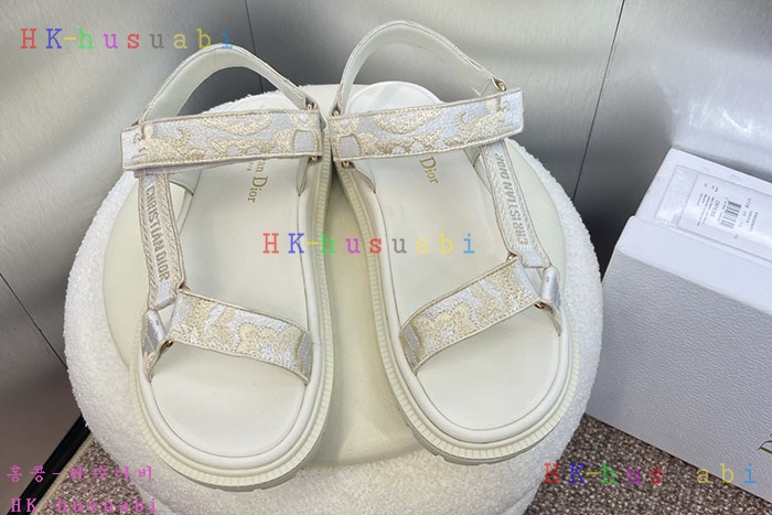 NEW 디올 신발 신상 DR 599512