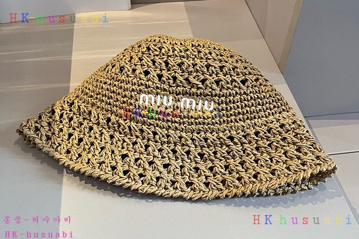 NEW 미우미우  모자 신상 M 335049