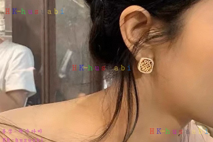 NEW 로에베 귀걸이 신상 L 6658011
