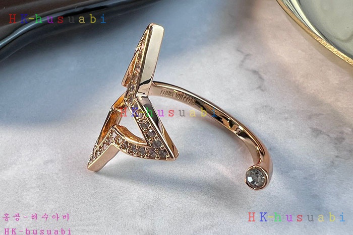 NEW 루이비통 반지 신상 LV 955823