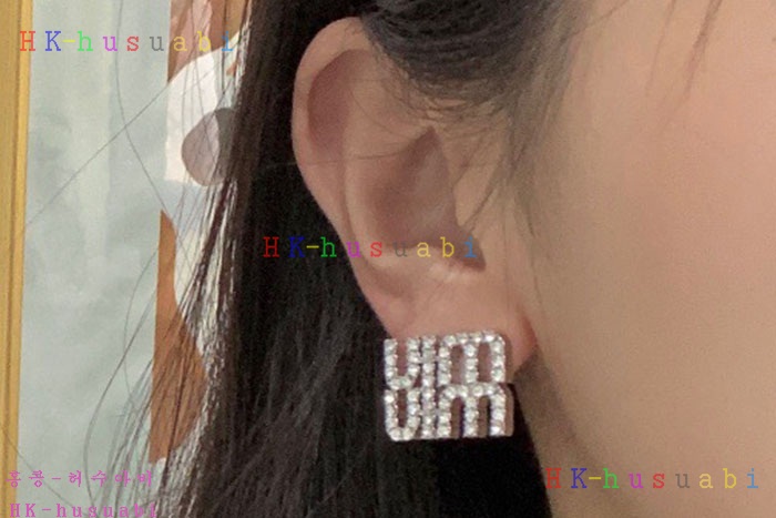 NEW 미우미우 귀걸이 신상 MU 258819