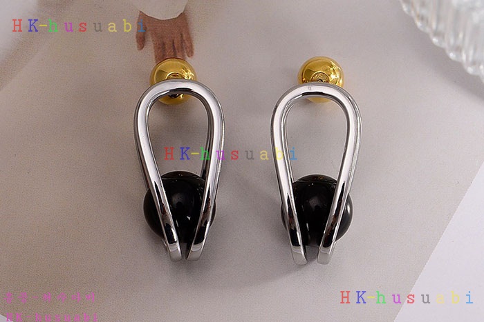 NEW 보테가베네타 귀걸이 신상  BV 958010