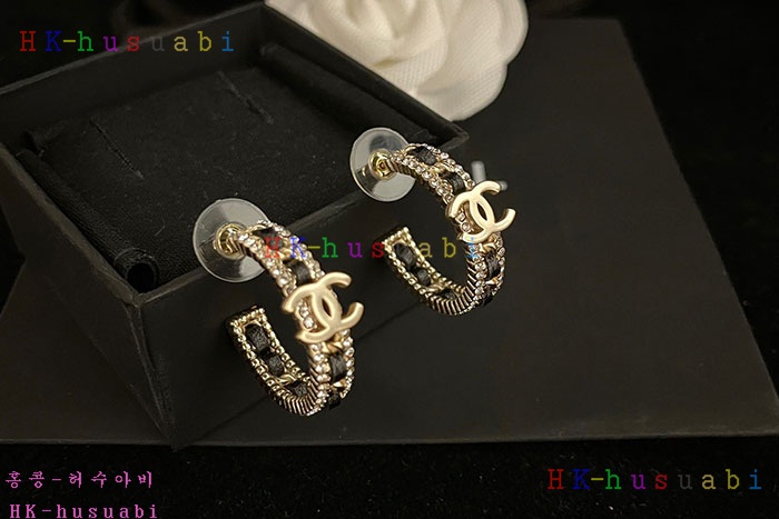 NEW 샤넬 귀걸이 신상 C 288540