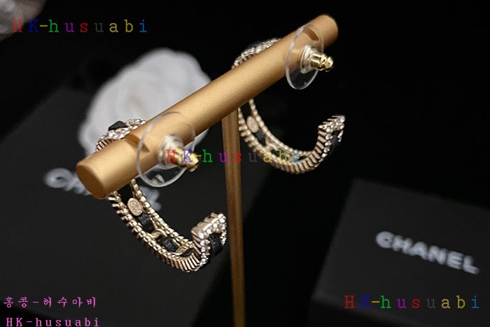 NEW 샤넬 귀걸이 신상 C 288540