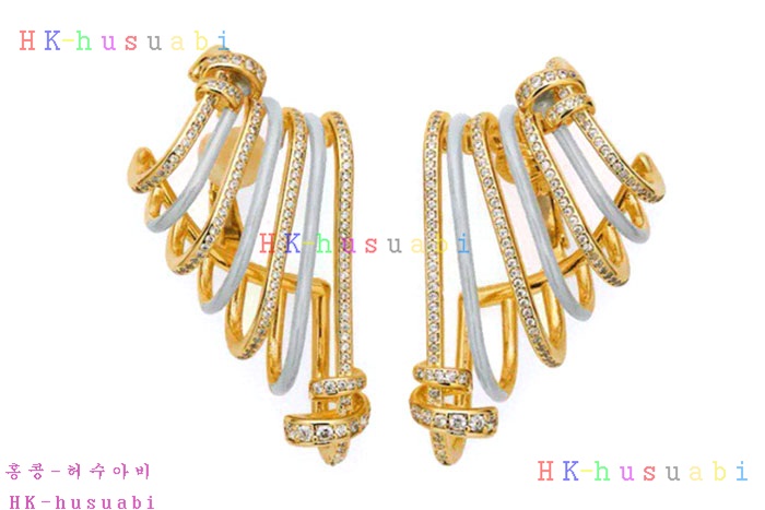 NEW 펜디 귀걸이 신상 FD 177404