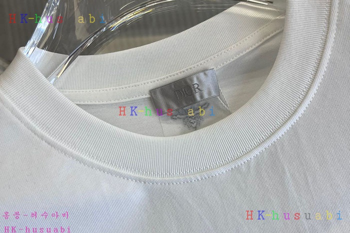 NEW 디올 반팔티신상 DR 558034