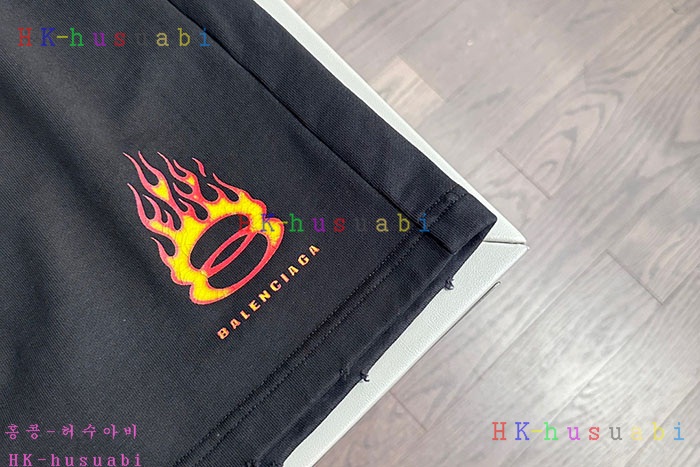 NEW 발렌시아가 반바지 신상 B 225586