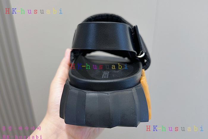 NEW 에르메스 샌들 신상 H 8857024