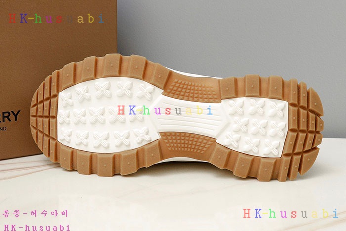 NEW 버버리 스니커즈 신상 BB 665223