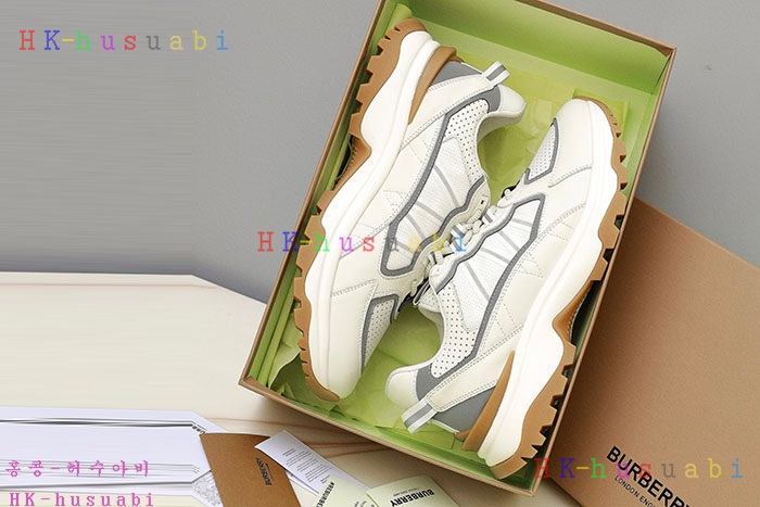 NEW 버버리 스니커즈 신상 BB 665221