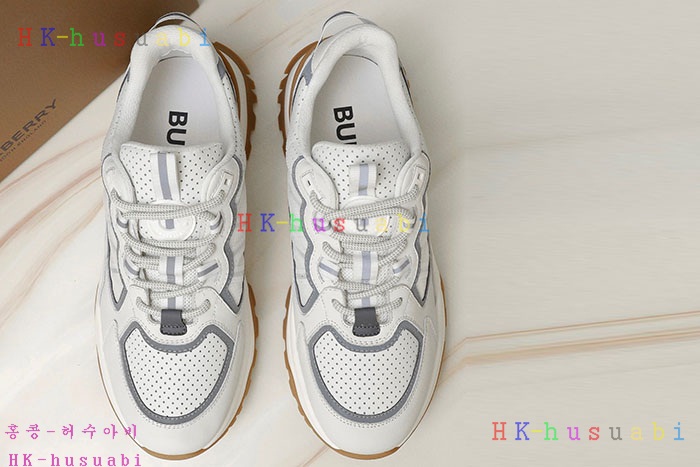 NEW 버버리 스니커즈 신상 BB 665221