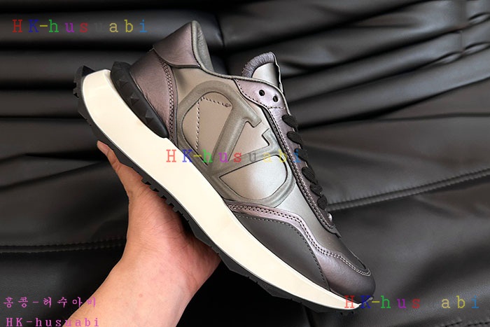NEW 발렌티노 스니커즈 신상 V 380012
