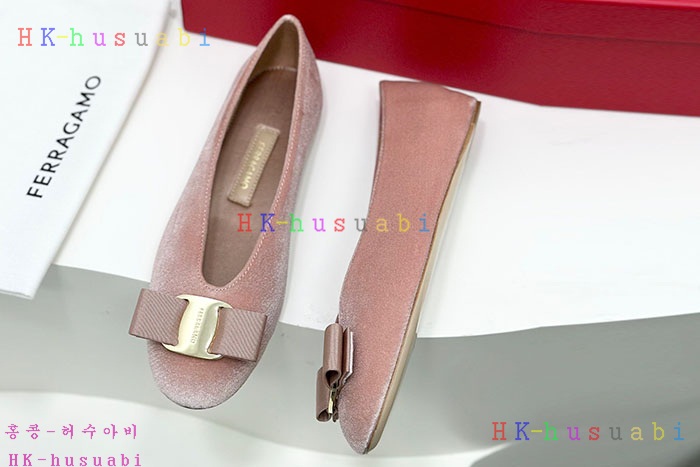 NEW 페라가모 플랫슈즈 신상 F 955704