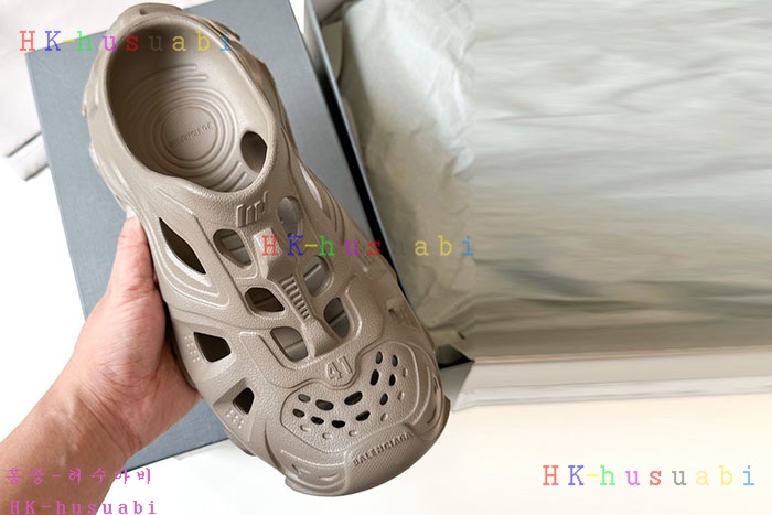 NEW 발렌시아가 신발 신상 B 870770