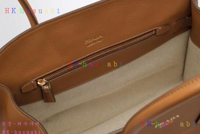 ★미러급★프라다 버클 장식 라지 가죽 토트백 1BG508