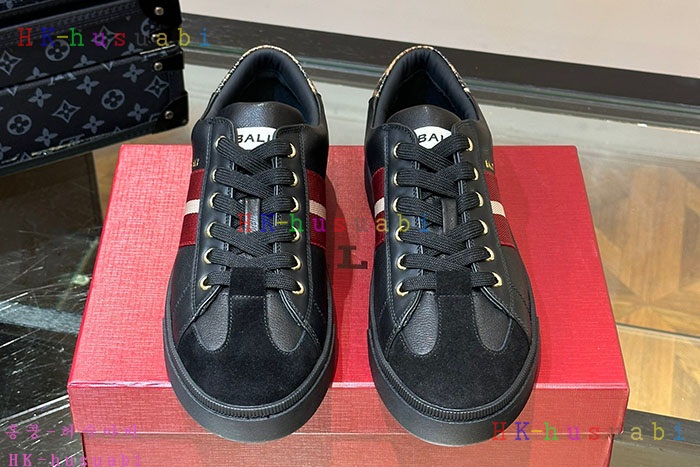 NEW 페라가모 스니커즈 신상 F 770501