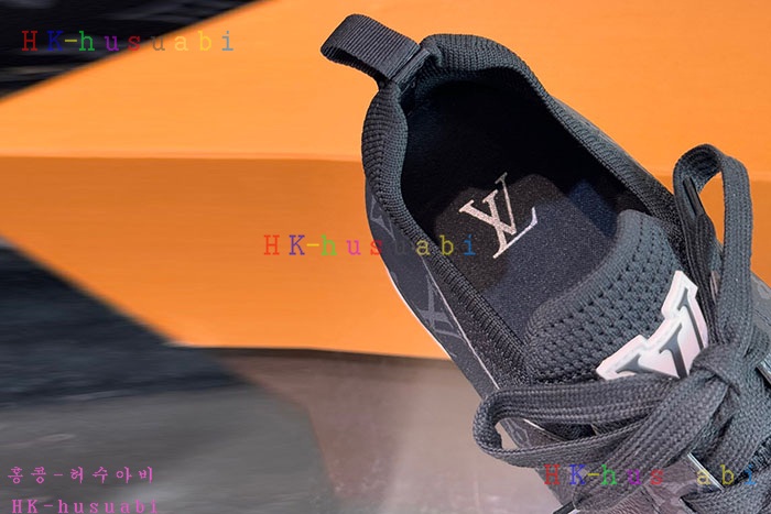 NEW 루이비통 스니커즈 신상 LV 1680442