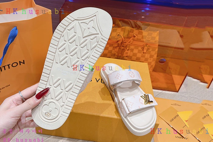 NEW 루이비통 샌들슬리퍼 신상 LV 1180607