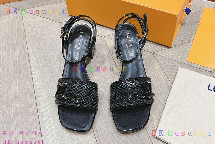 NEW 루이비통 샌들  신상 LV 788701