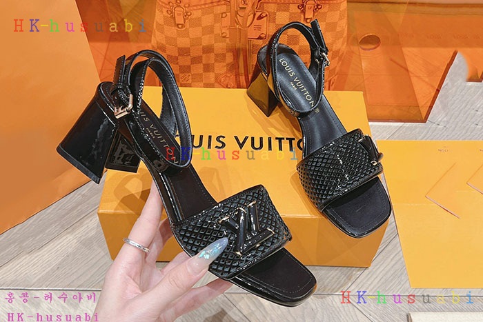 NEW 루이비통 샌들  신상 LV 788701