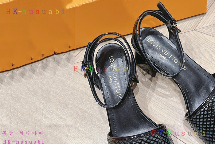 NEW 루이비통 샌들  신상 LV 788701