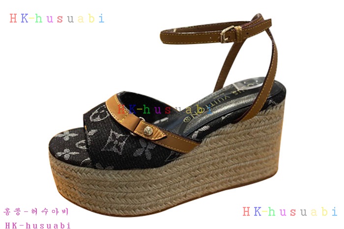 NEW 루이비통 샌들  신상 LV 79114
