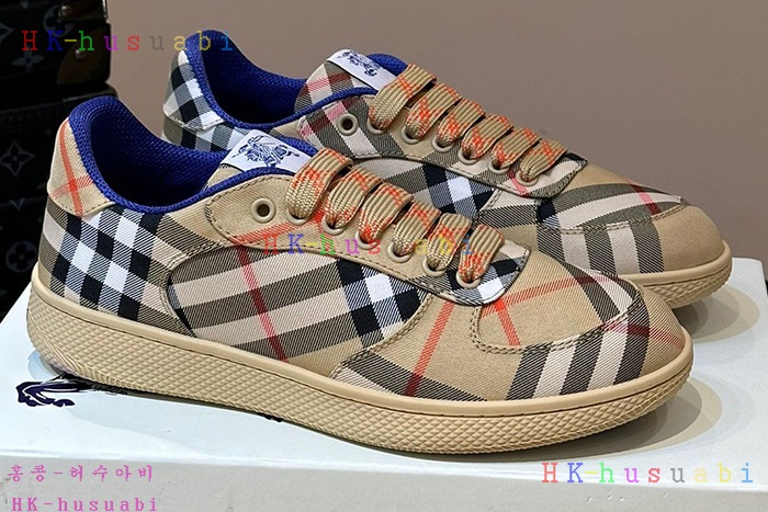 NEW 버버리 스니커즈 신상 BB 977705