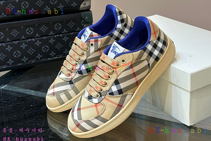 NEW 버버리 스니커즈 신상 BB 977705